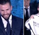 El doble vacile del Madrid a Almeida con la camiseta y su mujer en el ajo
