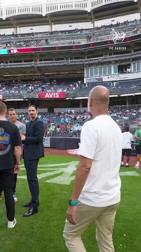 La reacción de Ibrahimovic cuando Guardiola, al que insultó y dejó claro que no soporta, fue a saludarle directamente cara a cara