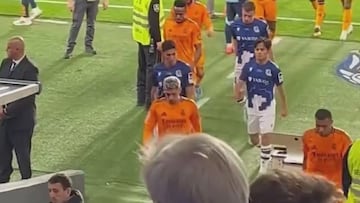 Esto es lo que escuchó Vinicius al salir del campo por un grupo de aficionados: deleznable