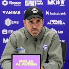 Preguntan a Coudet por el futuro de Xabi y recuerda algo que muchos ‘olvidan’ y otros obvian