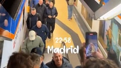 El cántico de la afición del Tottenham saliendo del Metropolitano tras el 5-2 mofándose: viral