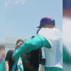 Vinicius’s epic encounter in Miami: heartfelt salute to Dolphins squad, memorable moment with Odell Beckham Jr.