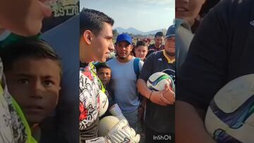 Luis Ángel Malagón se enoja con fans que lo tachan de payaso