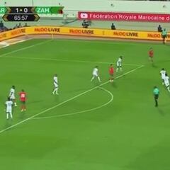 El día de la lista definitiva de España... Brahim se inventa esta genialidad en el 2-0 de Marruecos