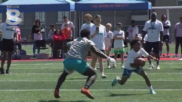 Tyreek Hill humbled by young camper’s epic juke at Rochester football camp