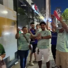 Afición en Houston se volcó en apoyo al Piojo Alvarado