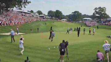 Climate activists disrupted Scheffler’s finish at the PGA Tour with smoke bombs, leading to police arrests