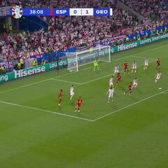 Nadie se fijó y fue el que más lo sintió: Pedri es toda España en el gol de Rodri que rompía la tensión