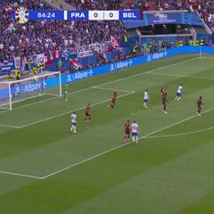 No se puede tener más suerte con menos fútbol: vean el gol de Francia...
