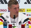 Kroos se aleja de Lehmann en perfecto español y no se corta