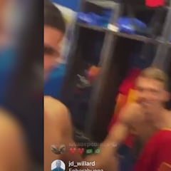 Otra de las imágenes icónicas del vestuario: la ‘pillada’ de Nico Williams a Morata con un cigarrillo