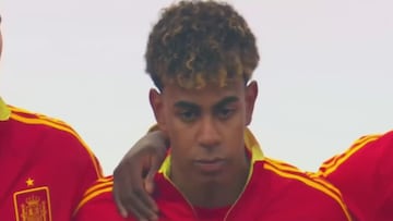 La imagen de Lamine Yamal durante el himno de España ‘despeja’ las dudas