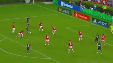 El roto a Casemiro en el gol que abrió la goleada al United: es alucinante cómo le deja KO