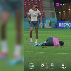 La toma de Camavinga donde se escucha claramente el crujido de su rodilla: es desgarrador