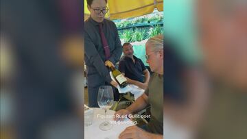 La viral reacción de Ruud Gullit tras catar un vino que alcanza más de 2,5M de reproducciones