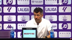 Pezzolano se derrumba en sala de prensa recordando a Juan Izquierdo