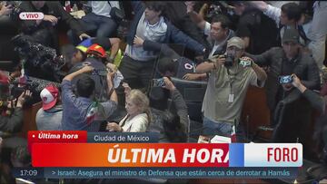 Manifestantes irrumpen en el senado de México tras la aprobación de la polémica reforma judicial
