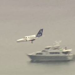 Es el aterrizaje más arriesgado en mucho tiempo: un piloto logra hacer esta locura con el tren de aterrizaje dañado