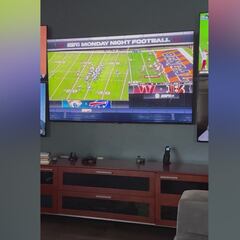 Scott Hanson stuns fans with epic Monday night NFL viewing setup