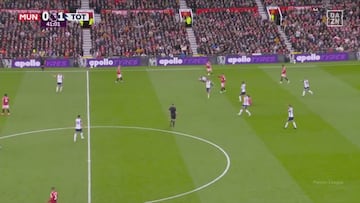 ¿Es expulsión? La roja directa a Bruno Fernandes que ha creado debate