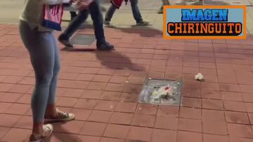 La reacción de la afición del Atleti tras acabar el partido con la placa de Courtois: gesto unánime