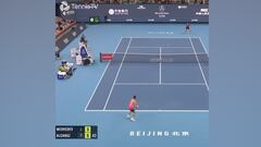 Esa fuerza es incontrolable: el derechazo de Alcaraz que tumbó a Medvedev para ganar el partido