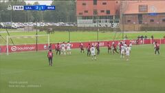 El madridismo, ardiendo con el arbitraje: vean el penalti no pitado al Madrid en la Youth League