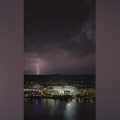Unleashed fury: jaw-dropping lightning forces shock delay in Steelers vs. Cowboys clash!
