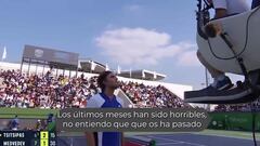 Le dan un aviso a Tsitsipas por tardar en sacar y el griego no se corta un pelo: tienen que escuchar la conversación