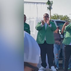 Tailgate ‘I do’s’: Eagles fans tackle matrimony in true Philly style!