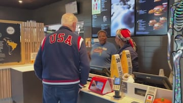 La viral confusión de una empleada de McDonald’s con Bill Clinton y Joe Biden