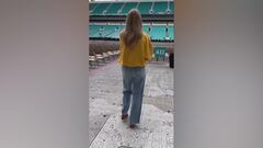 Taylor Swift’s ‘boss mode’: commanding the office with a feline twist!