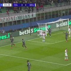 ¡Qué locura de Pulisic! Golazo olímpico en la victoria del Milan, para enmarcar