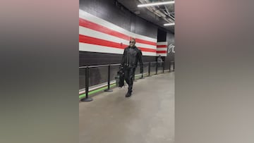 Myles Garrett ushers in Halloween early with a wild costume for the Browns-Ravens clash!