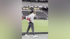 DeAndre Hopkins stuns in Kansas City gear during pre-game warm-up against Raiders!