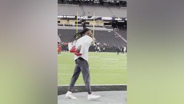 DeAndre Hopkins stuns in Kansas City gear during pre-game warm-up against Raiders!
