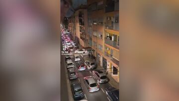 Capta desde su ventana cómo en menos de media hora la calle de su casa quedó anegada