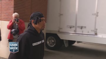 Amon-Ra St. Brown sparks controversy with bold hoodie arrival at Lambeau