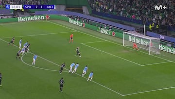 No solo es el mejor ‘9′ de la Champions sino que tira los penaltis de esta manera bestial: ¡y ante el City!
