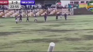 Un rayo provoca la muerte de un hombre en pleno partido de fútbol en Perú