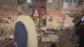 Las pintadas en el Palau de la Generalitat tras la manifestación por lo ocurrido en Valencia