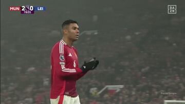¡Casemiro ha vuelto! Titular en la goleada y Old Trafford responde sin Ten Hag en la banda