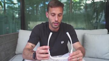 Los lentes especiales de Sergio Canales que lo hacen el mejor de la Liga MX