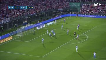 El golazo de chilena de Sanabria contra la Argentina de Messi: directa a la lucha por el Puskas