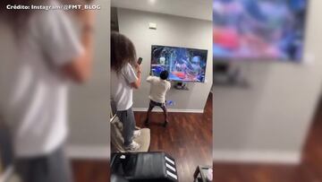 Fanático rompe televisión por derrota de Mike Tyson ante Jake Paul