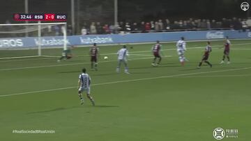 ¡Increíble! El golazo de espuela de un chaval de la Real Sociedad B para ver una y otra vez