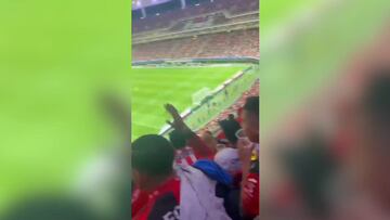 Clásico Tapatío: Bronca en las tribunas causa indignación por actitud de la policía