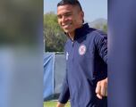 ¿Quién tiene el mejor saludo en la plantilla de Cruz Azul?