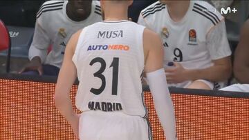 Increíble, pero cierto: Musa sale a jugar el Barça-Real Madrid con la camiseta del año pasado y otro dorsal