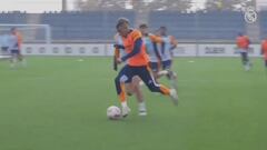 Primer entrenamiento del Madrid tras Anfield y Mbappé hace esto: en redes se tiran de los pelos